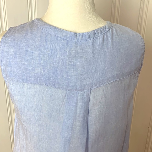 Like new HALSTON baby blue linen sleeveless shirt - Picture 4 of 7